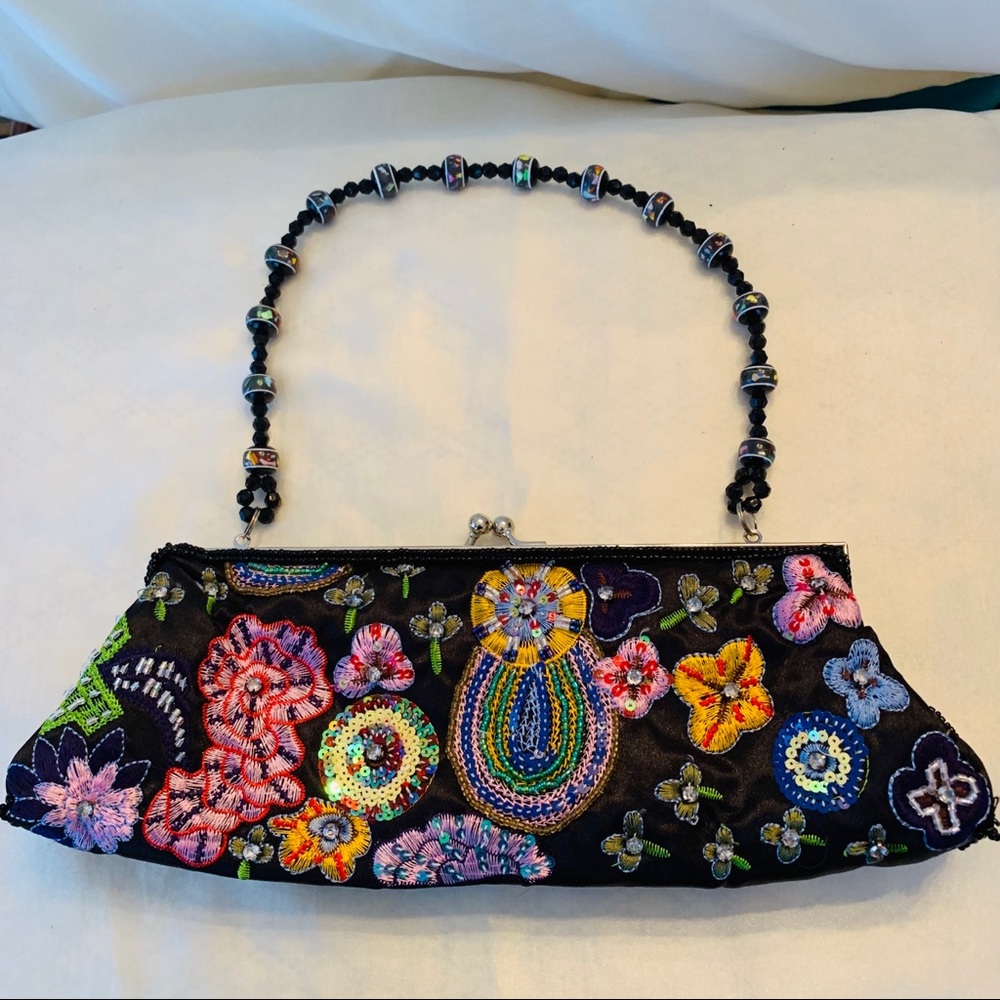 EUC For Nine embroidered/sequins dress purse